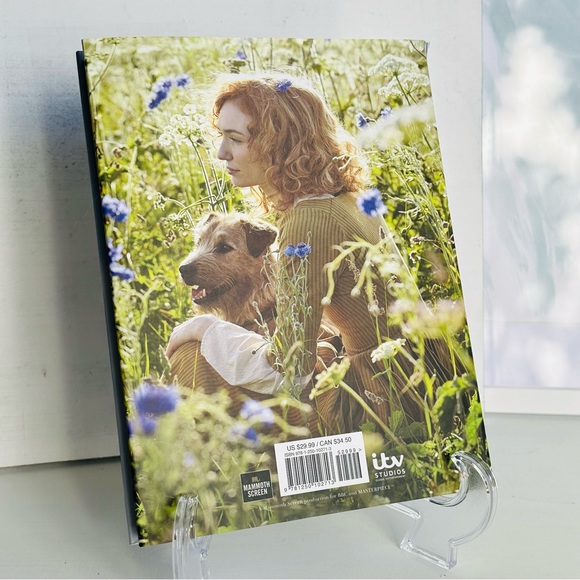 The World of Poldark Hardcover Coffee Table Book - Picture 16 of 16